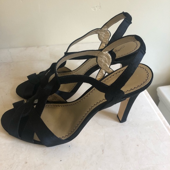 Heels - Picture 3 of 5